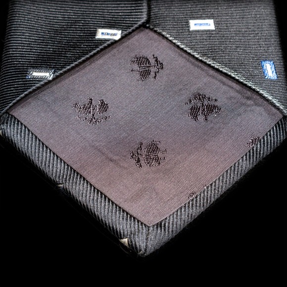 Brooks Brothers Makers 100% Silk Tie Black Blue Foulard Men's Designer Necktie - Picture 4 of 6